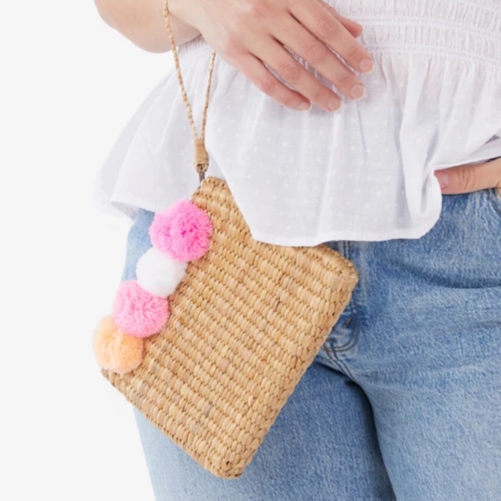 SEA AND GRASS - Eva Wristlet Pom Pom